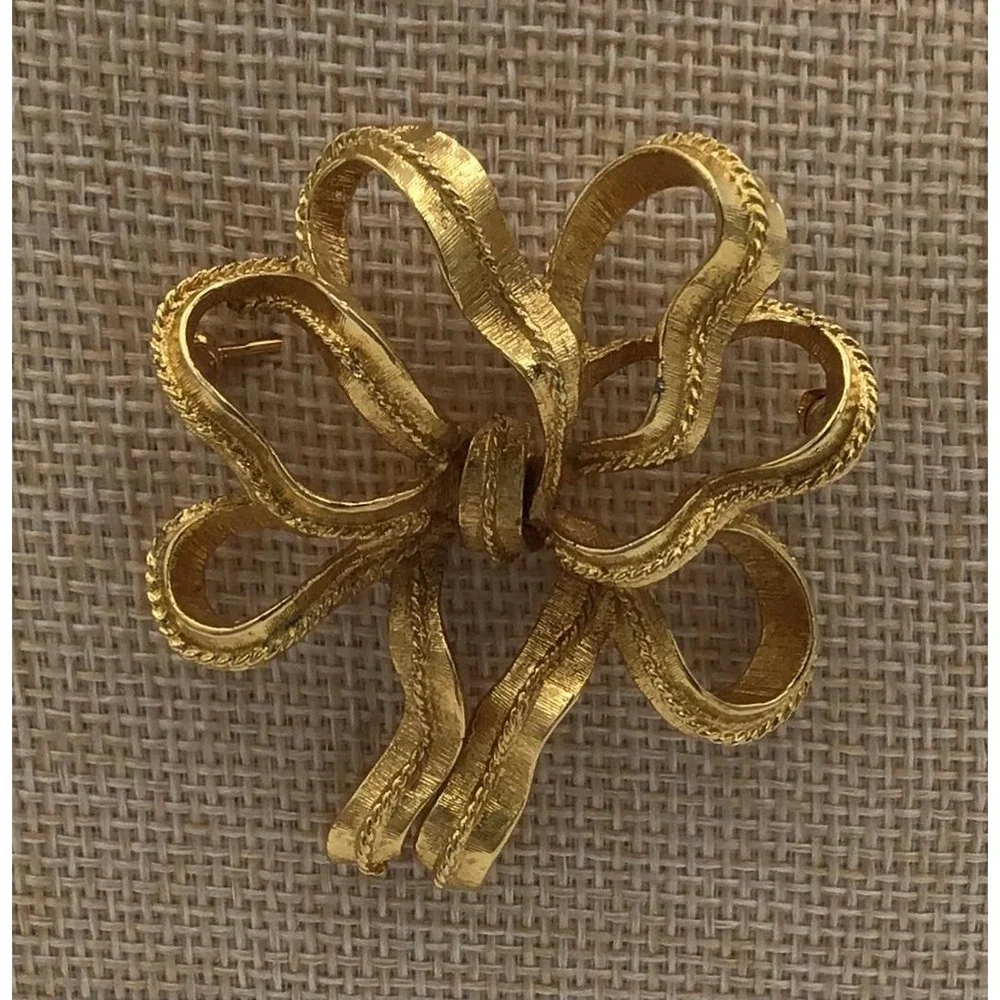 Vintage Monet Gold Tone Textured Ribbon Bow Brooch Pin Bold Statement Elegant